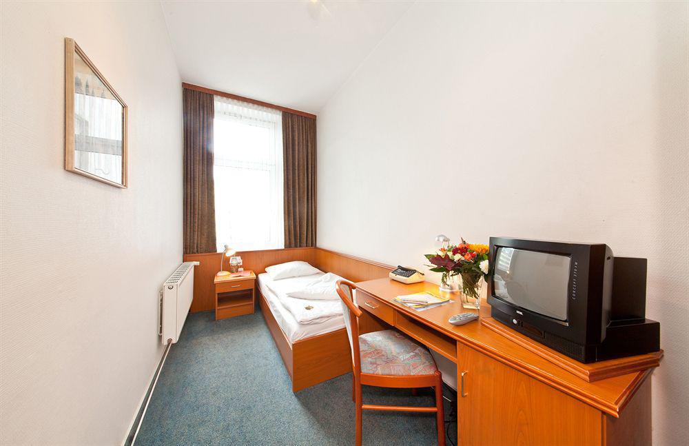Hotel Norddeutscher Hof Hamburg-Harburg Exteriör bild